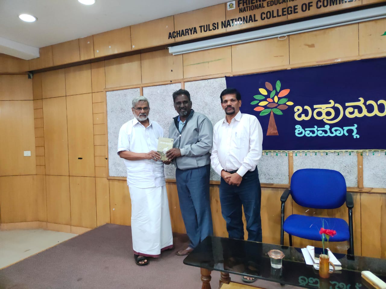 ದಲಿತ ಹೋರಾಟದ ಸಾಹಿತ್ಯದಲ್ಲಿ ಆಂದ್ರ ಪ್ರಸಿದ್ದವಾಗಿದೆ ಡಾ.ಕುಂಸಿ ಉಮೇಶ್ 
