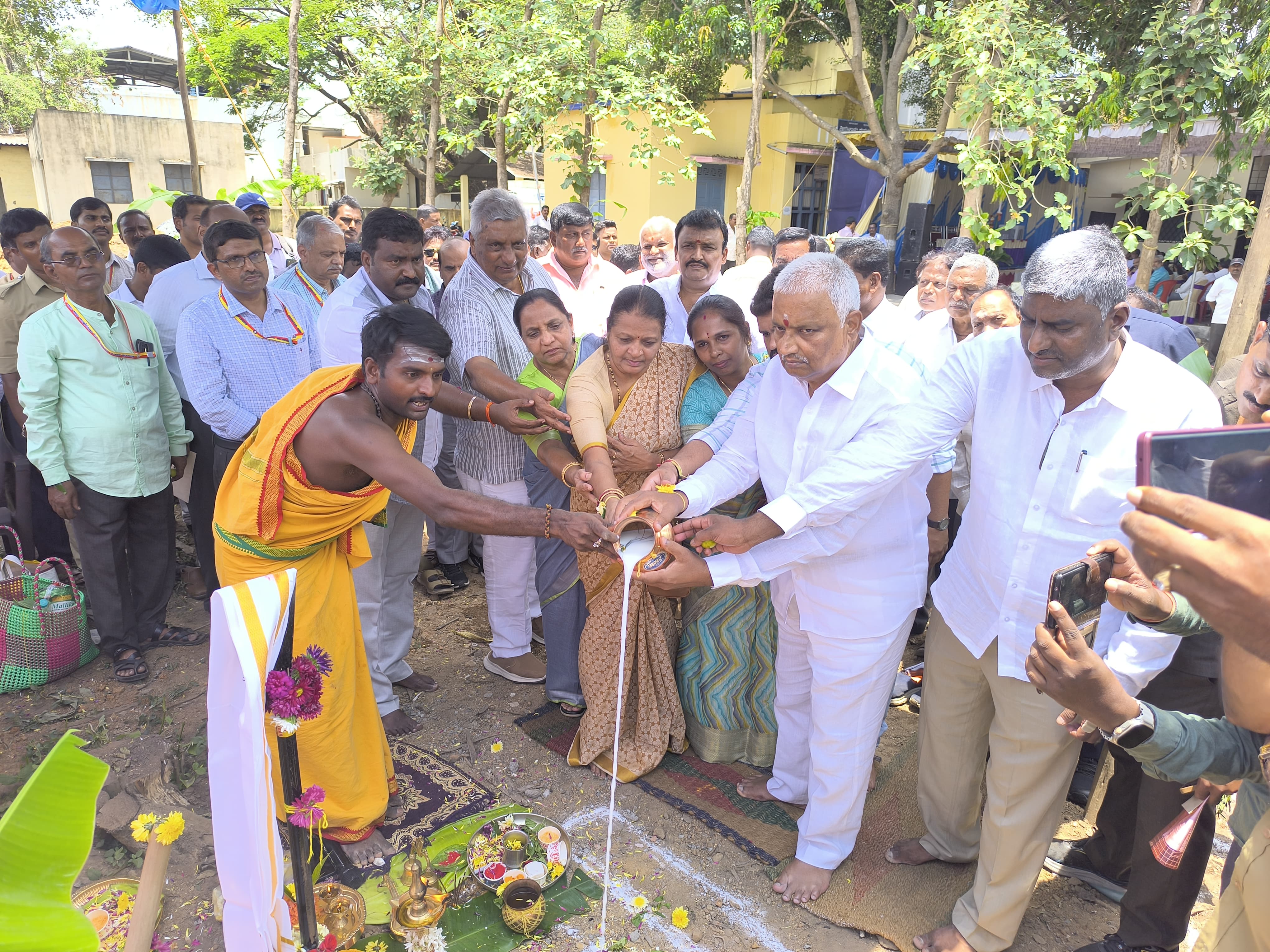 ಭದ್ರಾವತಿಯಲ್ಲಿ ನೂತನ ಪಶು ಆಸ್ಪತ್ರೆ ಕಟ್ಟಡದ ಶಂಕುಸ್ಥಾಪನೆ