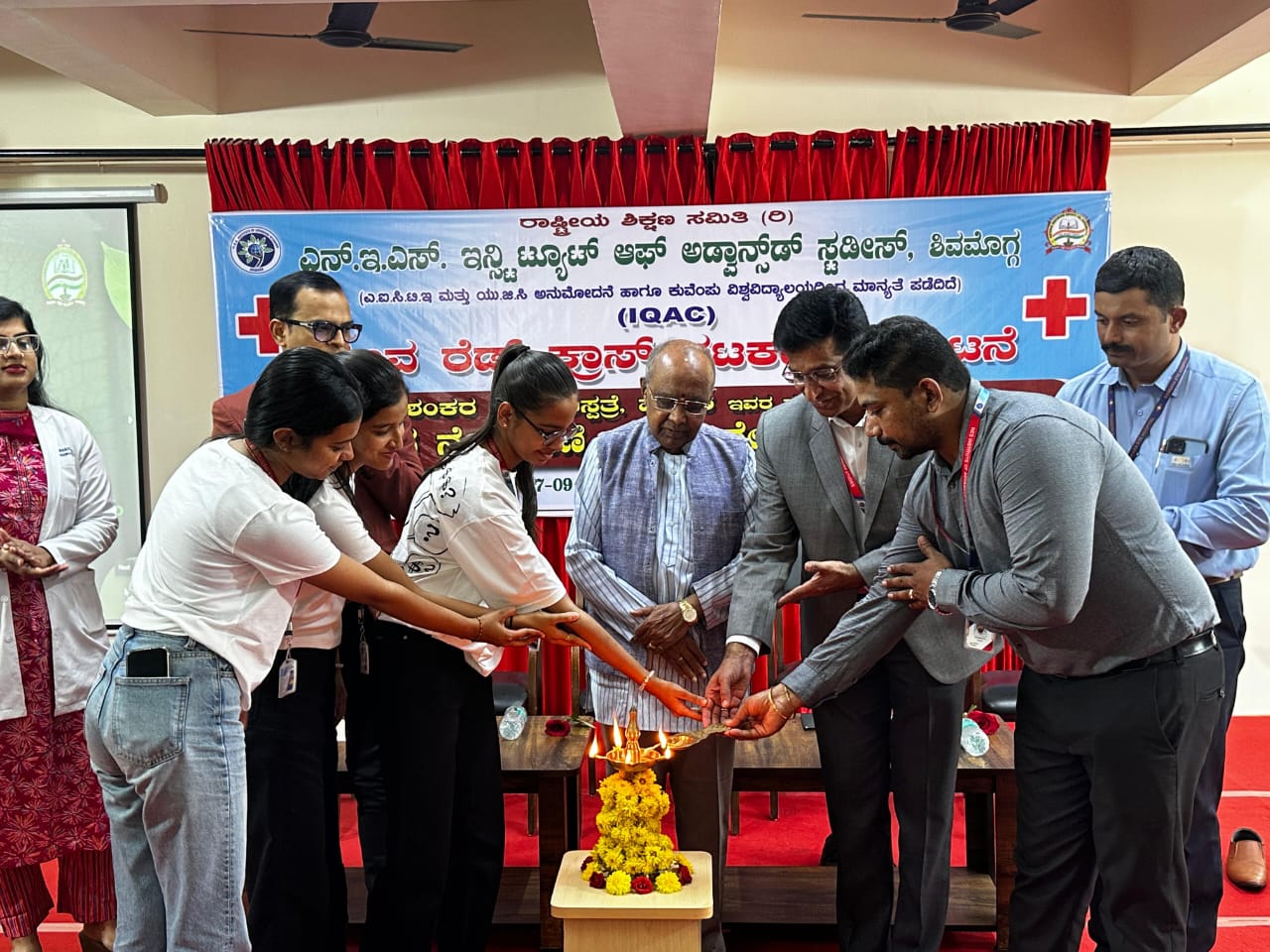 *ಎನ್ಇಎಸ್ ಕಾಲೇಜಿನಲ್ಲಿ ಯುವ ರೆಡ್ ಕ್ರಾಸ್ ಘಟಕ ಉದ್ಘಾಟನೆ – 300 ವಿದ್ಯಾರ್ಥಿಗಳು ನೇತ್ರದಾನಕ್ಕೆ  ನೋಂದಣಿ* 