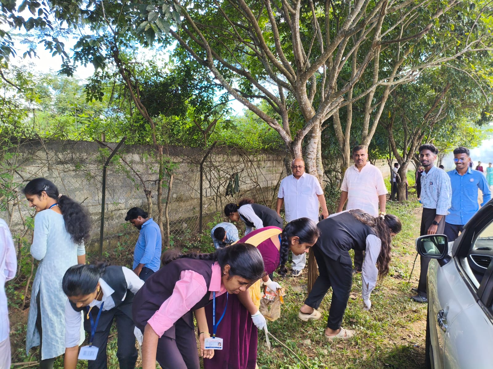 ಸಹ್ಯಾದ್ರಿ ವಾಣಿಜ್ಯ ಮತ್ತು ನಿರ್ವಹಣಾ ಕಾಲೇಜಿನ ಎನ್ಎಸ್ಎಸ್ ಘಟಕಗಳ ವತಿಯಿಂದ  ಶ್ರಮದಾನ 